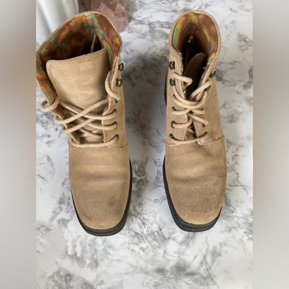 Tan combat boots - Picture 2 of 5